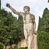 Foto: Statua Esterna  - Villa Fidelia  (Spello) - 15